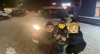 Во Львове копы спасли 6-летнего школьника, который прошагал километры по морозу
