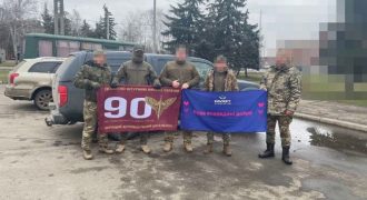 Favbet Foundation передал десантникам ВСУ очередной пикап Nissan Navara