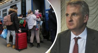 "РФ может одержать моральную победу над Украиной": историк назвал еще одну опасность