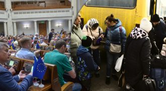 Деньги для украинских беженцев из ЕС могут пойти в Киев: в Раде отреагировали