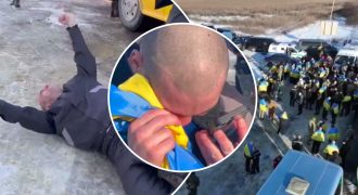 Целуют землю и рыдают: появилось трогательное видео с возвращением пленных