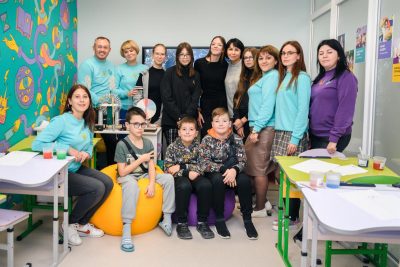 1+1 media передала понад півмільйона на підтримку дітей, які навчаються в освітніх центрах "Школи Супергероїв"