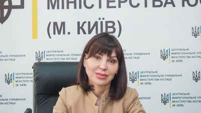 Не можна допустити поновлення на посадах чиновників з громадянством РФ - експерт Не можна допустити поновлення на посадах чиновників з громадянством РФ - експерт