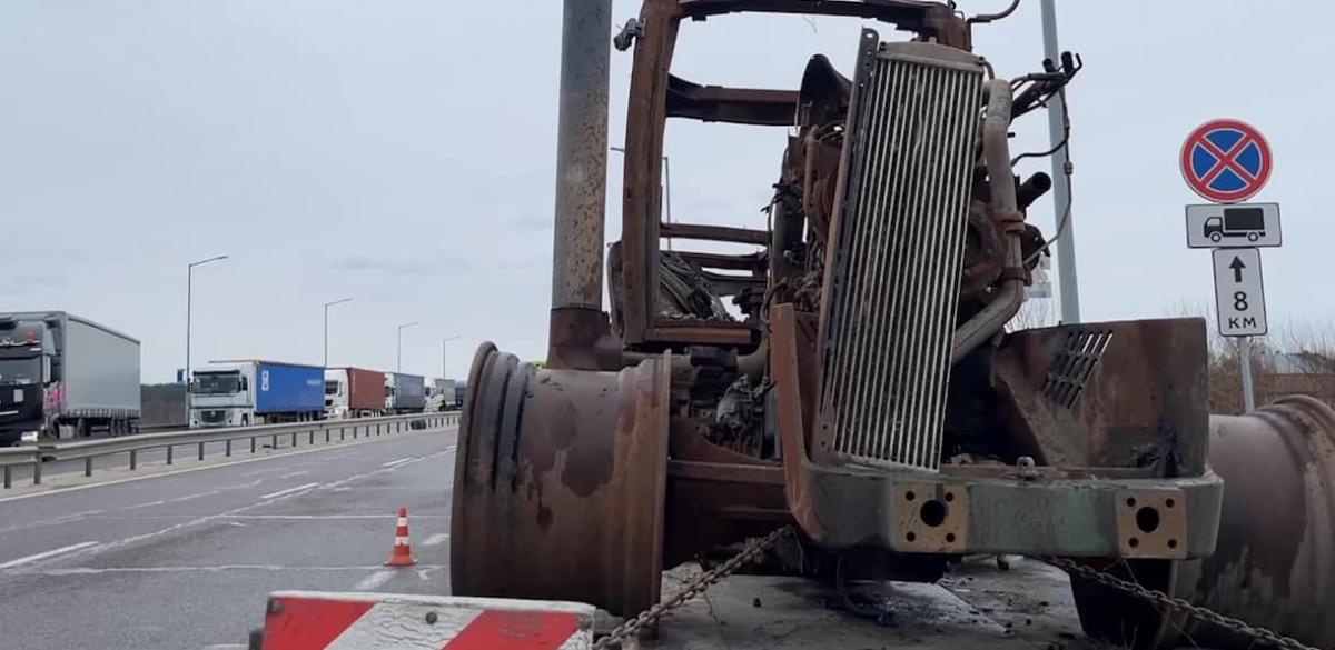 уничтоженные комбайны на границе с Польшей 