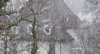 Порывы 30 м/с и сильные осадки: в Украине внезапно жестко портится погода