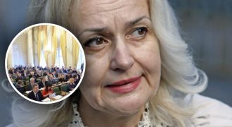 Во Львове депутаты со второй попытки запротестовали против "травли" Ирины Фарион