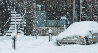 Непогода возвращается: в Украину врываются снегопады