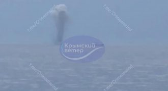 В Крыму прогремели взрывы: поражен десантный корабль войск РФ – соцсети