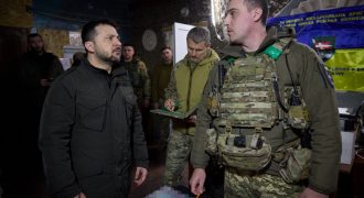 "Горячая точка" на востоке: Зеленский посетил передовые позиции ВСУ под Купянском