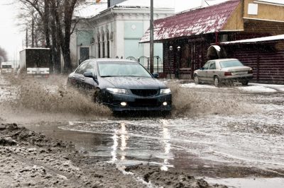 Вся Украина будет плавать: где будет бушевать серьезная непогода