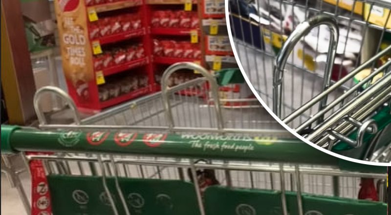 99% людей их не используют: для чего нужны крючки на тележках в магазинах