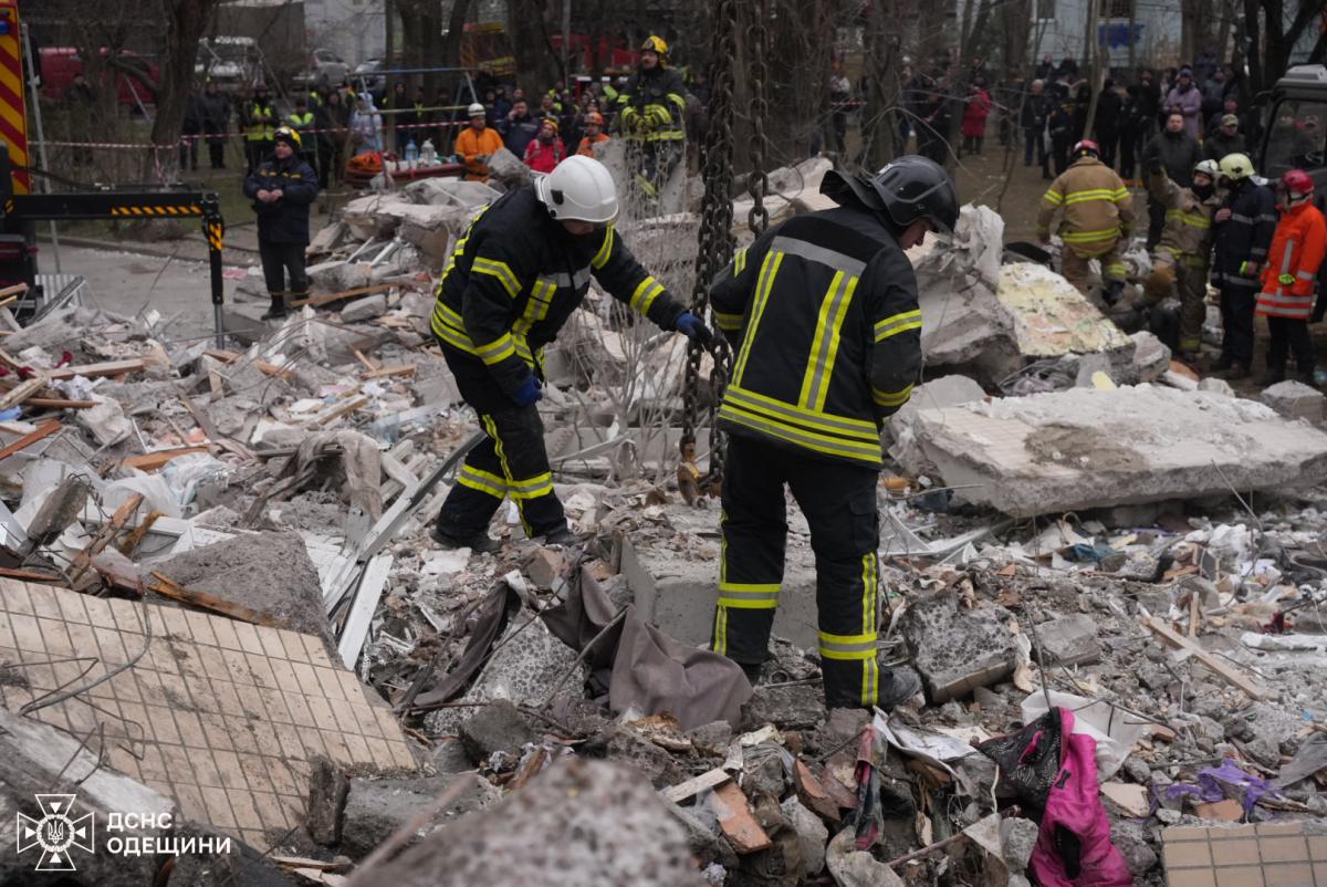 Наслідки удару РФ по Одесі Наслідки удару РФ по Одесі