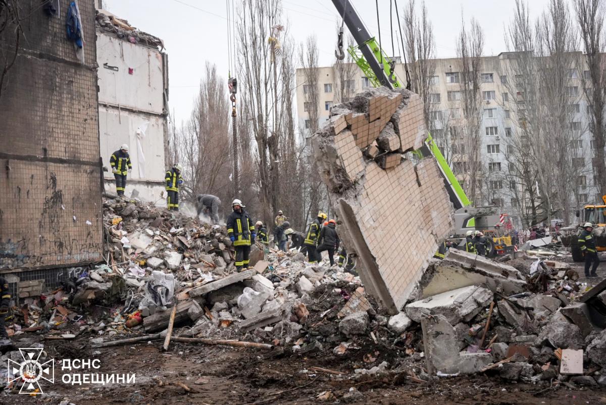 Наслідки удару РФ по Одесі Наслідки удару РФ по Одесі