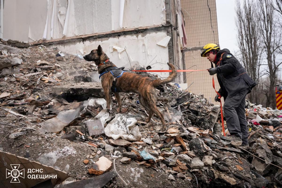 Наслідки удару РФ по Одесі Наслідки удару РФ по Одесі