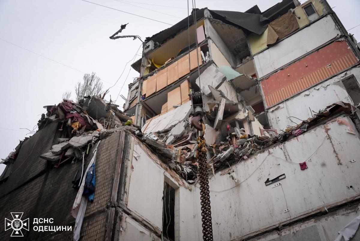 Наслідки удару РФ по Одесі Наслідки удару РФ по Одесі