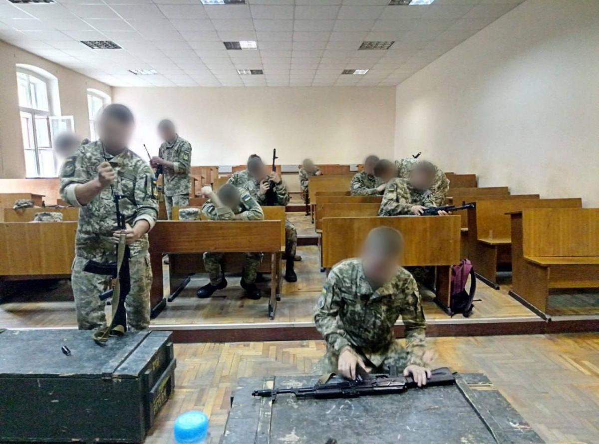 'Відсіч' продовжує навчання з бойового застосування дронів за сприяння Favbet 'Відсіч' продовжує навчання з бойового застосування дронів за сприяння Favbet