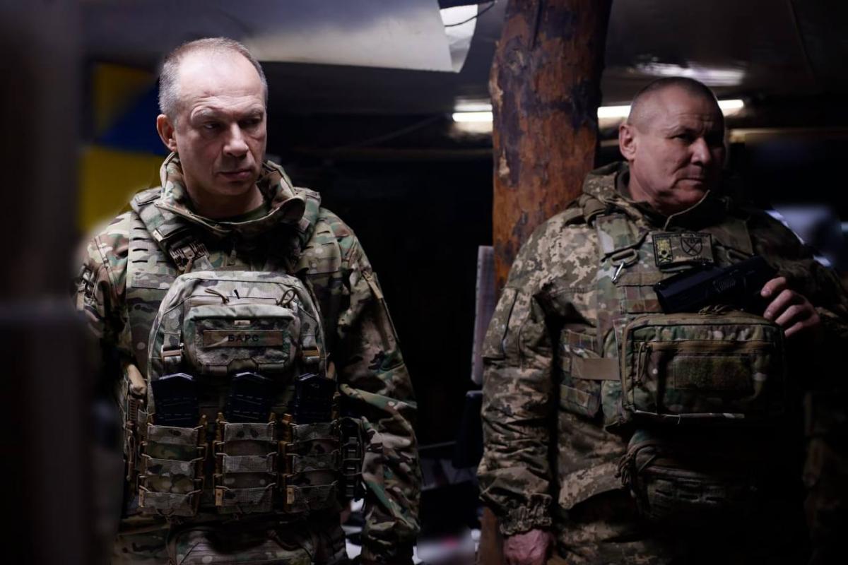 Олександр Сирський відвідав фронтові позиції Олександр Сирський відвідав фронтові позиції