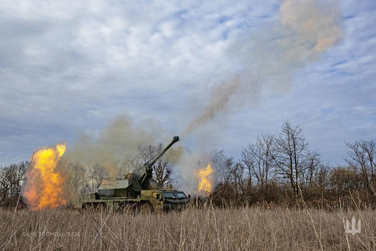 По мнению Жданова, Украину уже сейчас может бить по Москве, для этого достаточно дронов