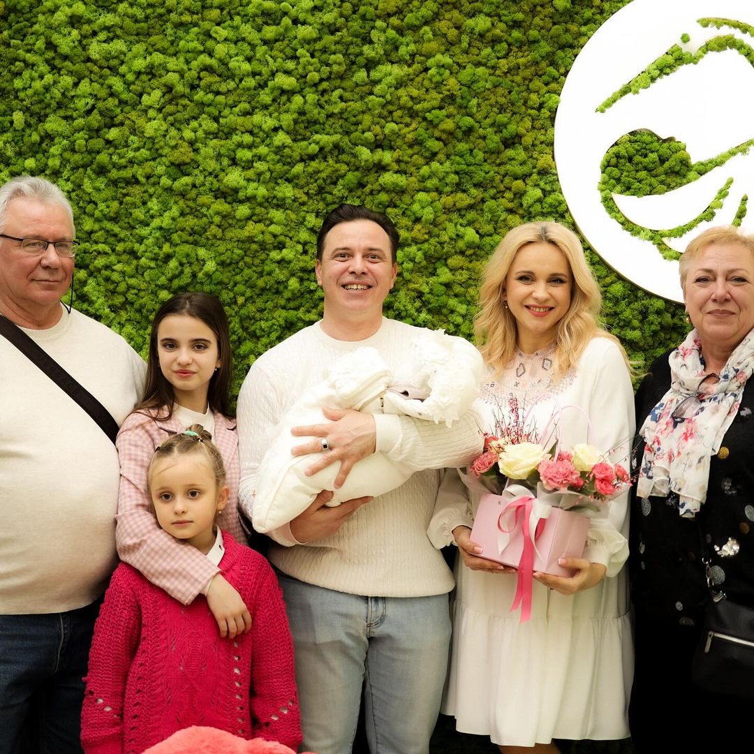 Лилия Ребрик с семьей и близкими