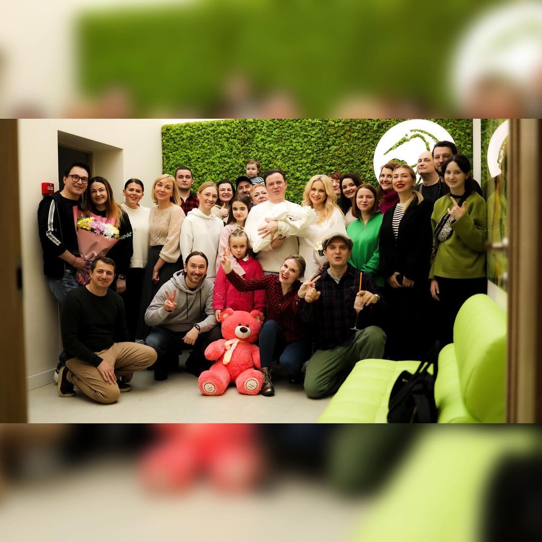 Лилия Ребрик с семьей и близкими