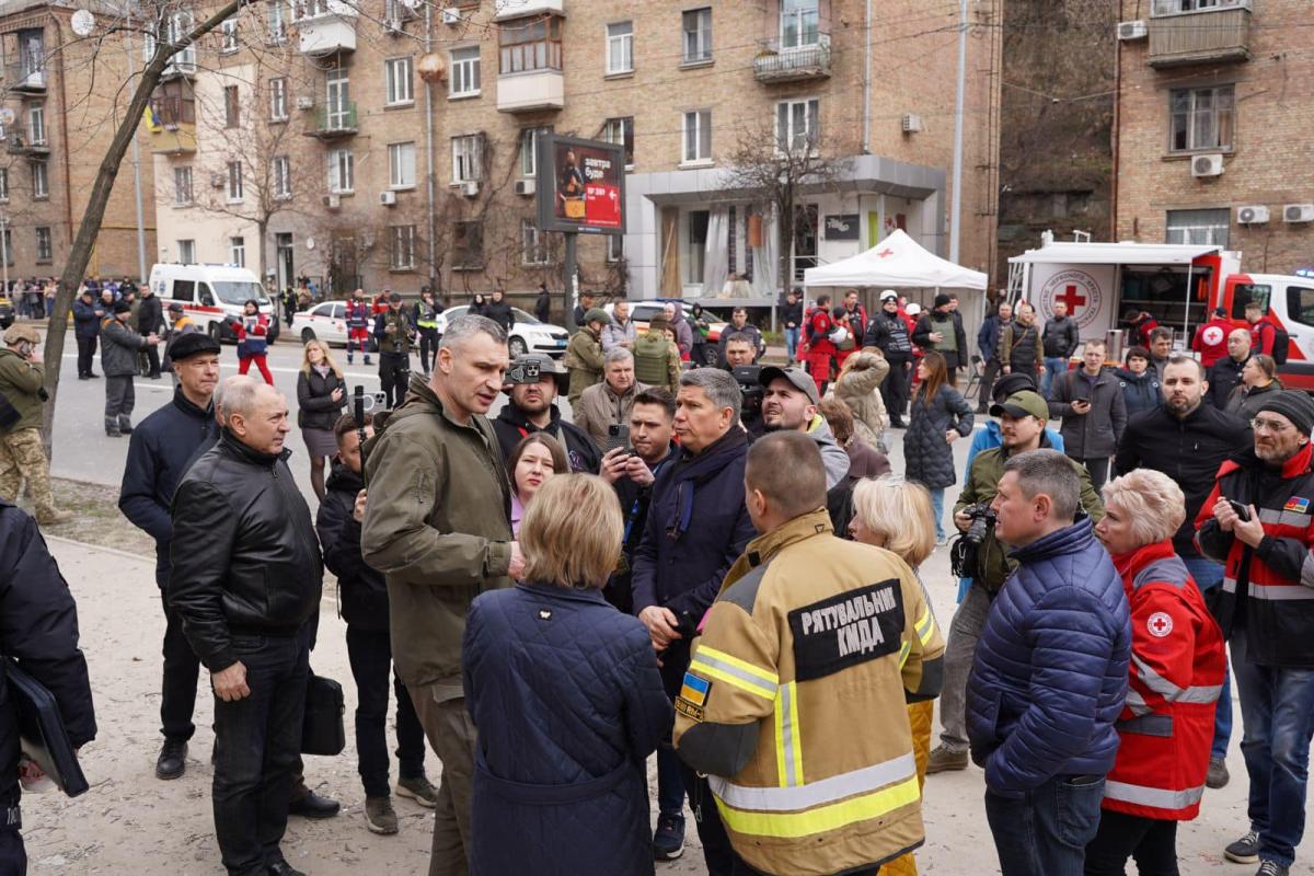 Наслідки удару РФ по Києву Наслідки удару РФ по Києву