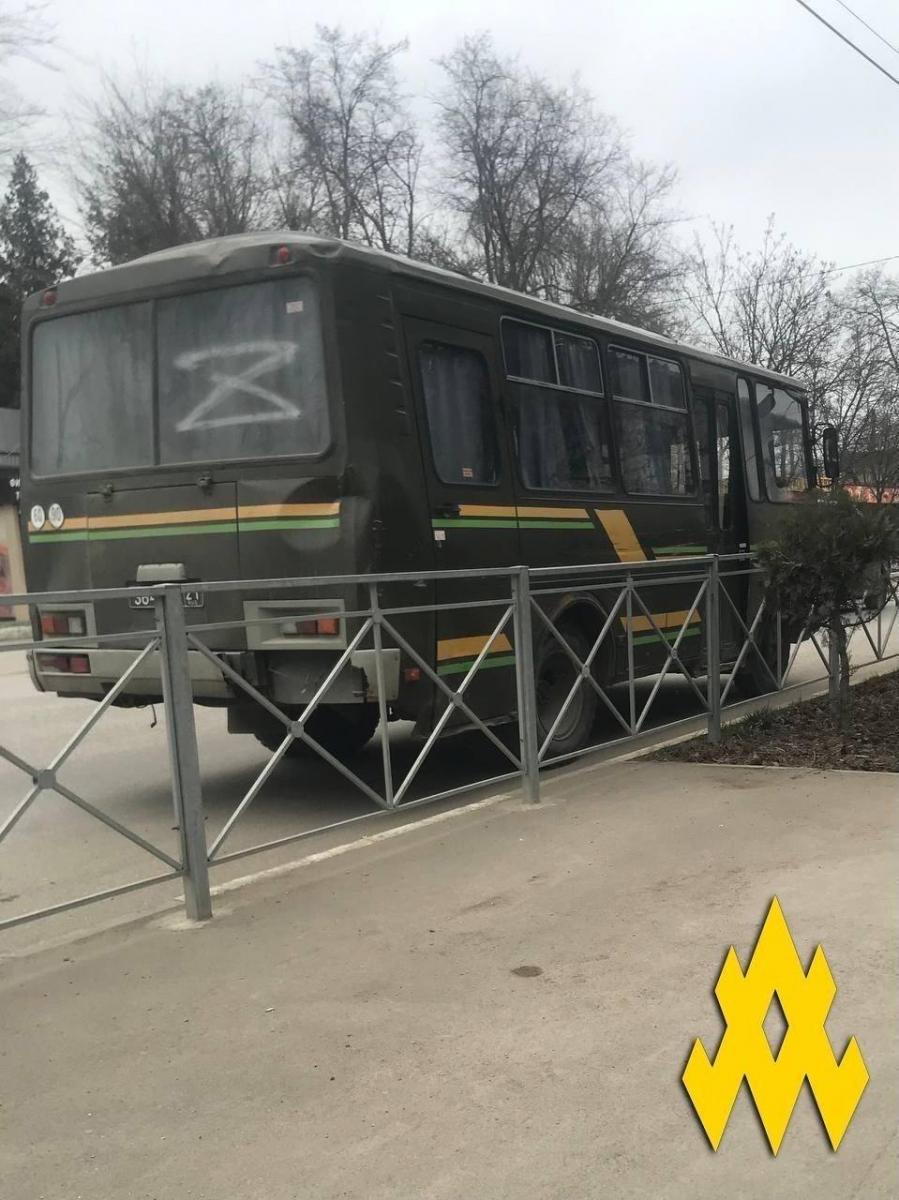 РФ перекинула в Крим нову групу окупантів з Комі та Якутії РФ перекинула в Крим нову групу окупантів з Комі та Якутії