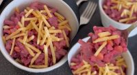 Вінегрет відпочиває: кращий рецепт бурякового салату з кукурудзою