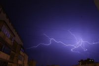 Штормитиме у багатьох областях: Україну накриють дощі з снігом