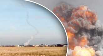 В Бердянске прогремели взрывы: в оккупированном городе поднялся столб дыма