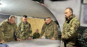 Сырский посетил позиции на Запорожском направлении и заявил о ротации