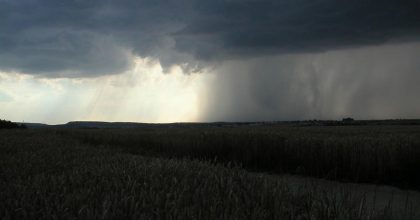 Украину будет заливать дождями: в двух областях объявили 3 уровень опасности
