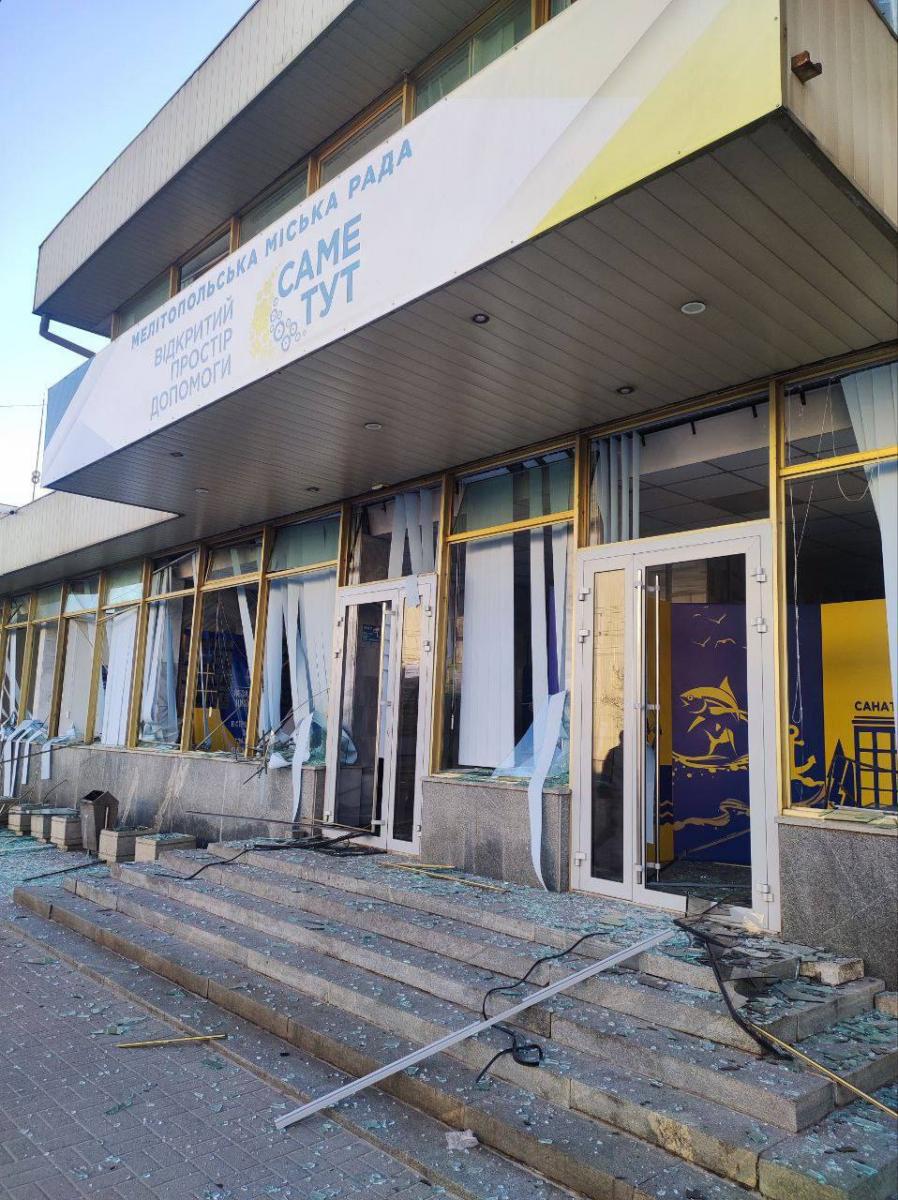 Пошкоджено мелітопольський будинок у Запоріжжі. Пошкоджено мелітопольський будинок у Запоріжжі.