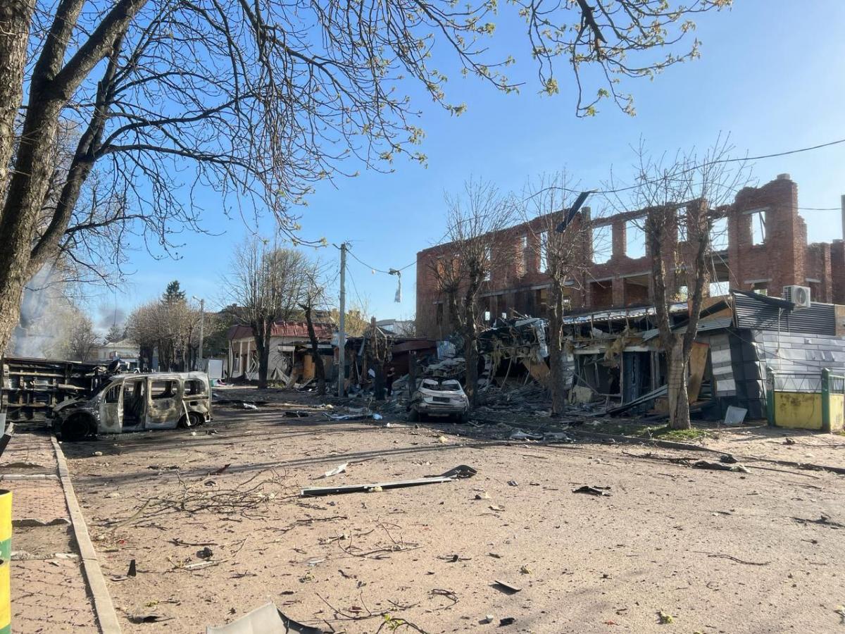 Удар КАБами по центру Білопілля 8 квітня