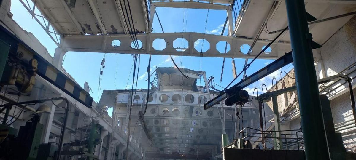 РФ вдарила авіабомбою по заводу в Сумах