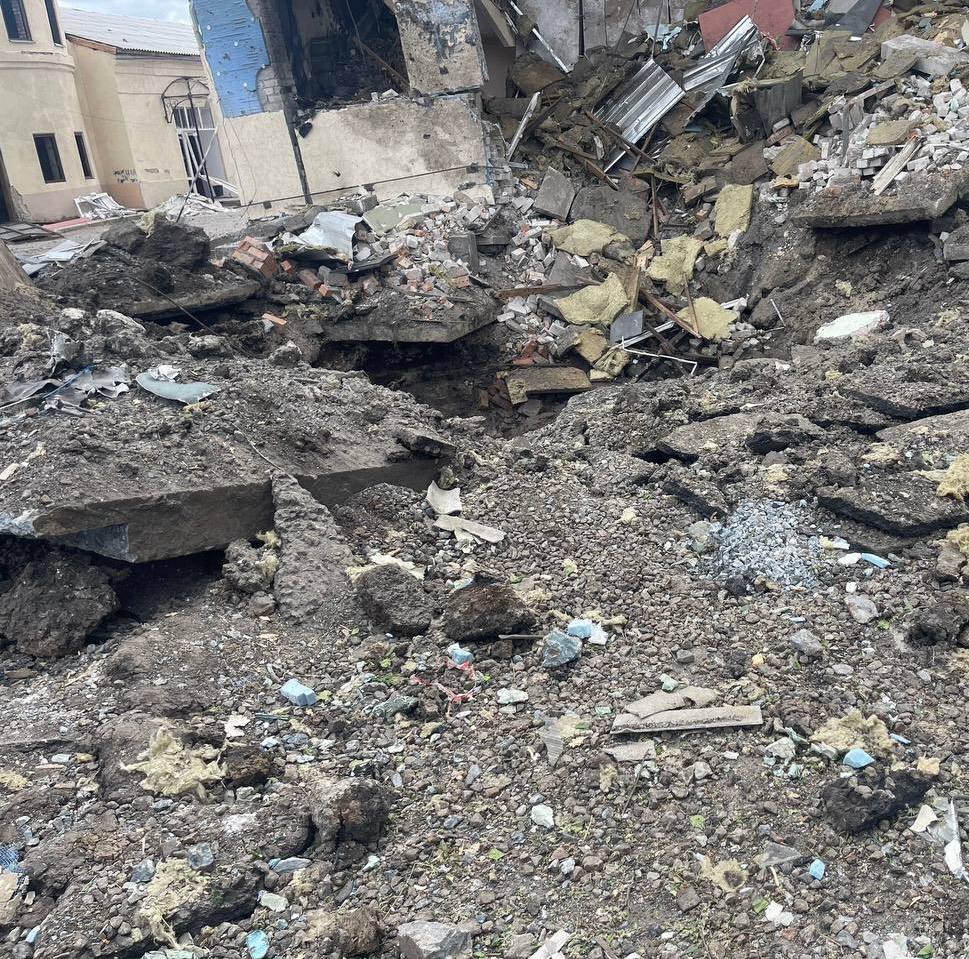 РФ убили ракетами всю сім'ю в місті Синельникове РФ убили ракетами всю сім'ю в місті Синельникове