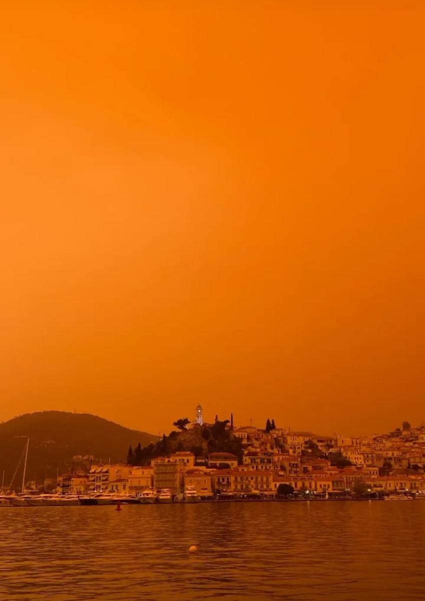 Афіни стали помаранчевими: місто накрив пил із Сахари Афіни стали помаранчевими: місто накрив пил із Сахари