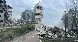 Дом разрушен до основания: россияне сбросили бомбу на 5-этажку в Очеретино