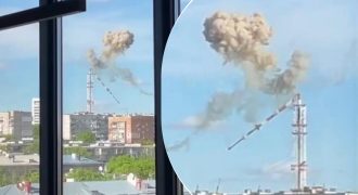 Мощный взрыв и столб дыма: появилось видео "прилета" по телевышке в Харькове