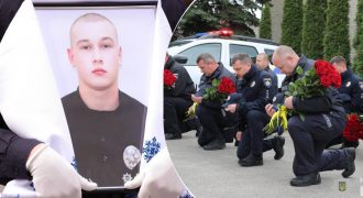 Все плакали и стояли на коленях: в Винницкой области простились с убитым полицейским