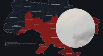 В Одессе прогремели взрывы, над городом - дым: первые подробности