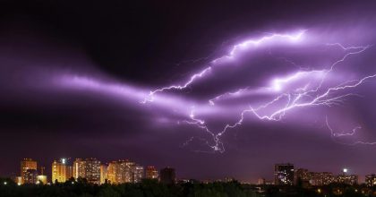 Ливни с грозами и градом: центральные области Украины окажутся под атакой непогоды