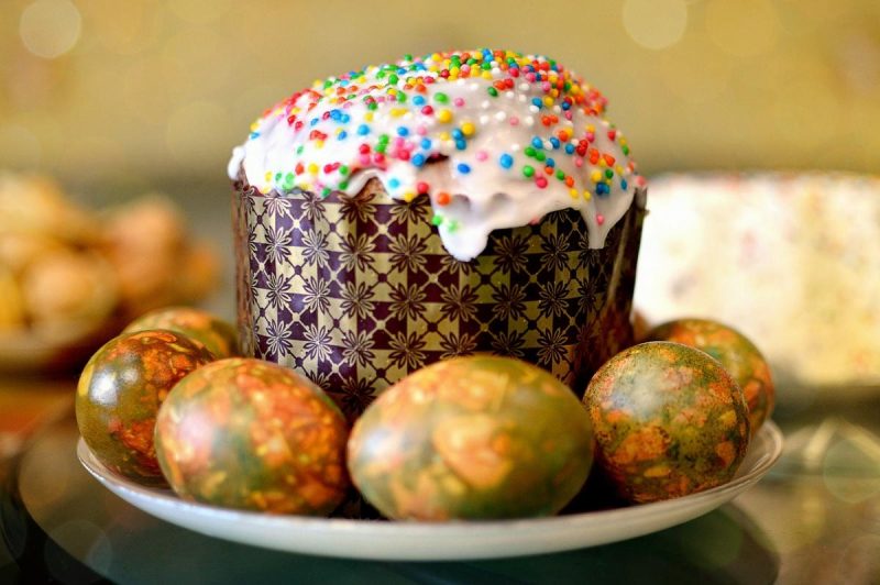 Глазурь будет идеальной: как правильно взбить белки для паски