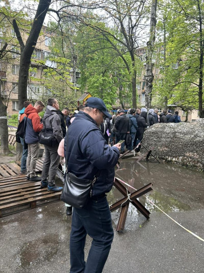 Мобилизация в Украине - возле военкоматов большие очереди - Главред