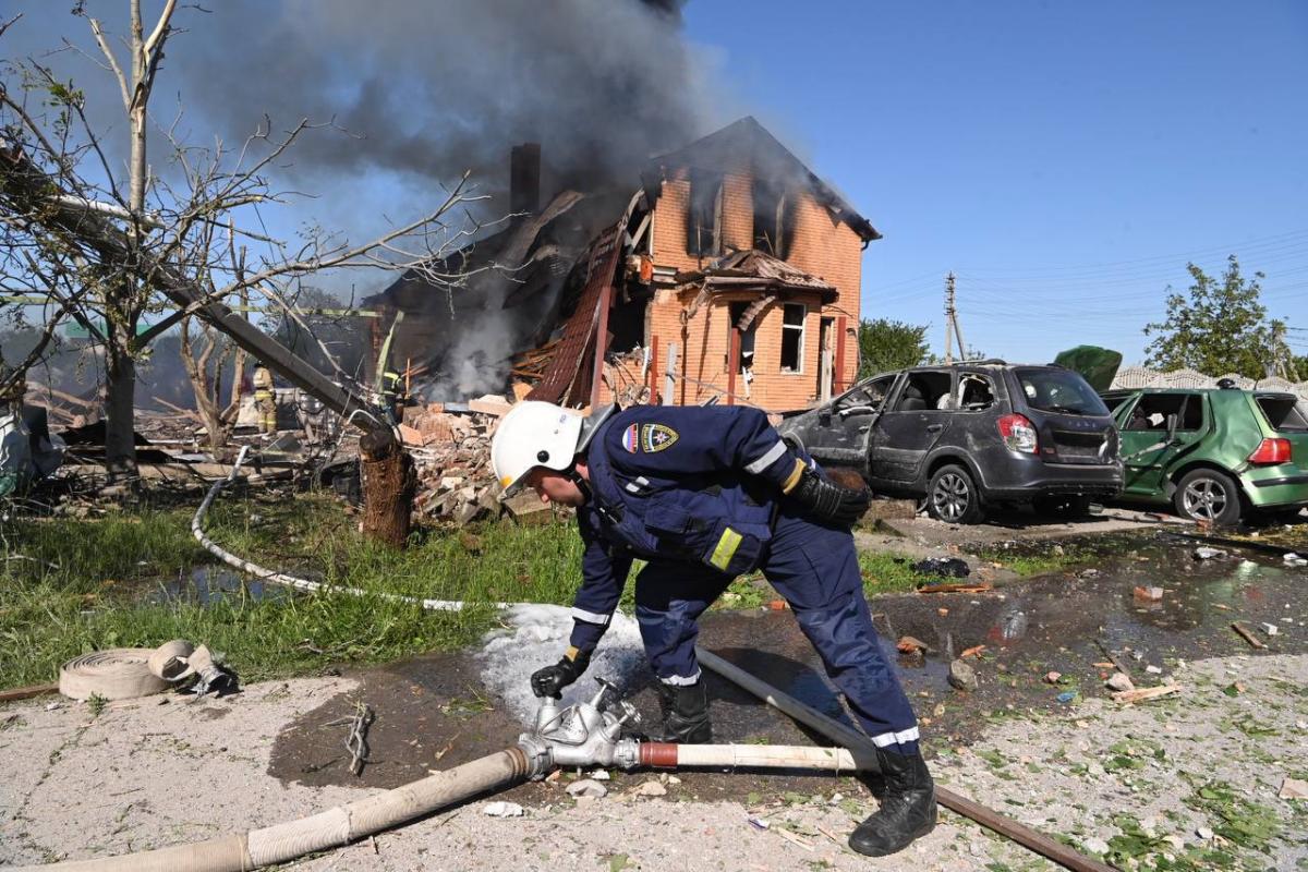Россияне ударили своим ФАБом по домам в Белгороде