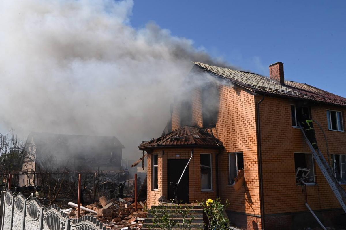 Россияне ударили своим ФАБом по домам в Белгороде