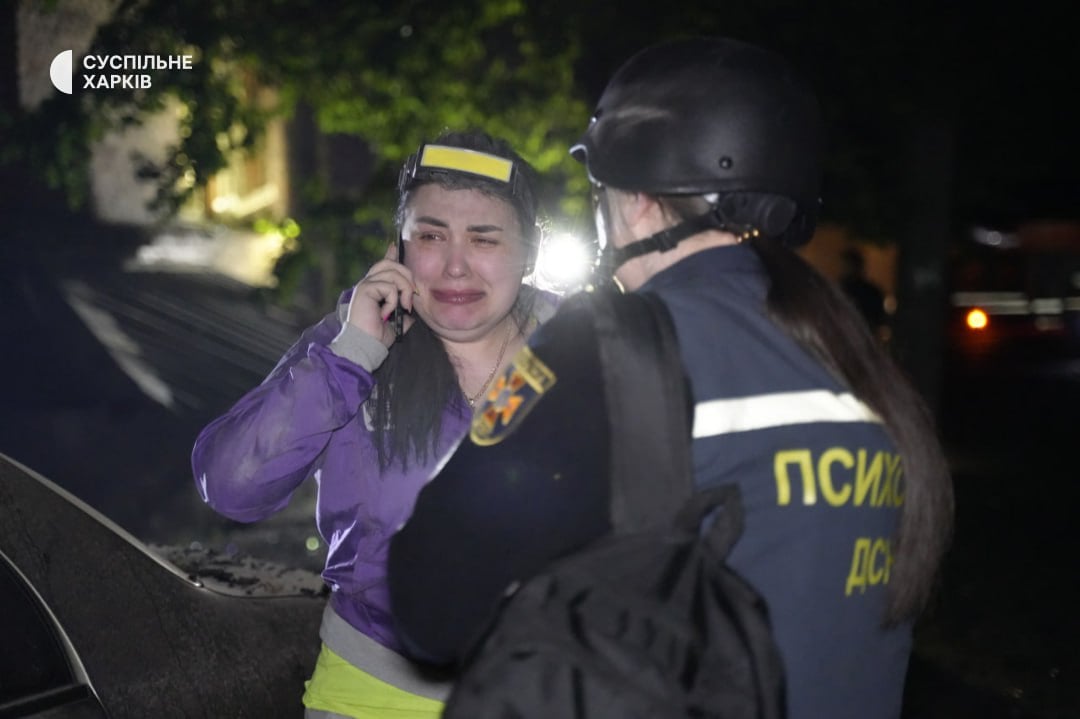 PФ вдapилa пo 5-пoвepxoвoмy бyдинкy в Xapкoві