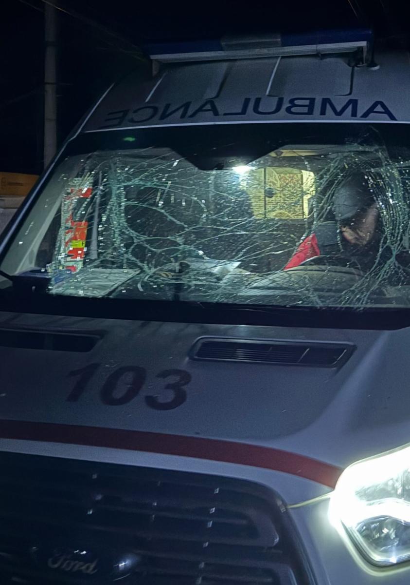 РФ вдарила по 5-поверховому будинку в Харкові РФ вдарила по 5-поверховому будинку в Харкові