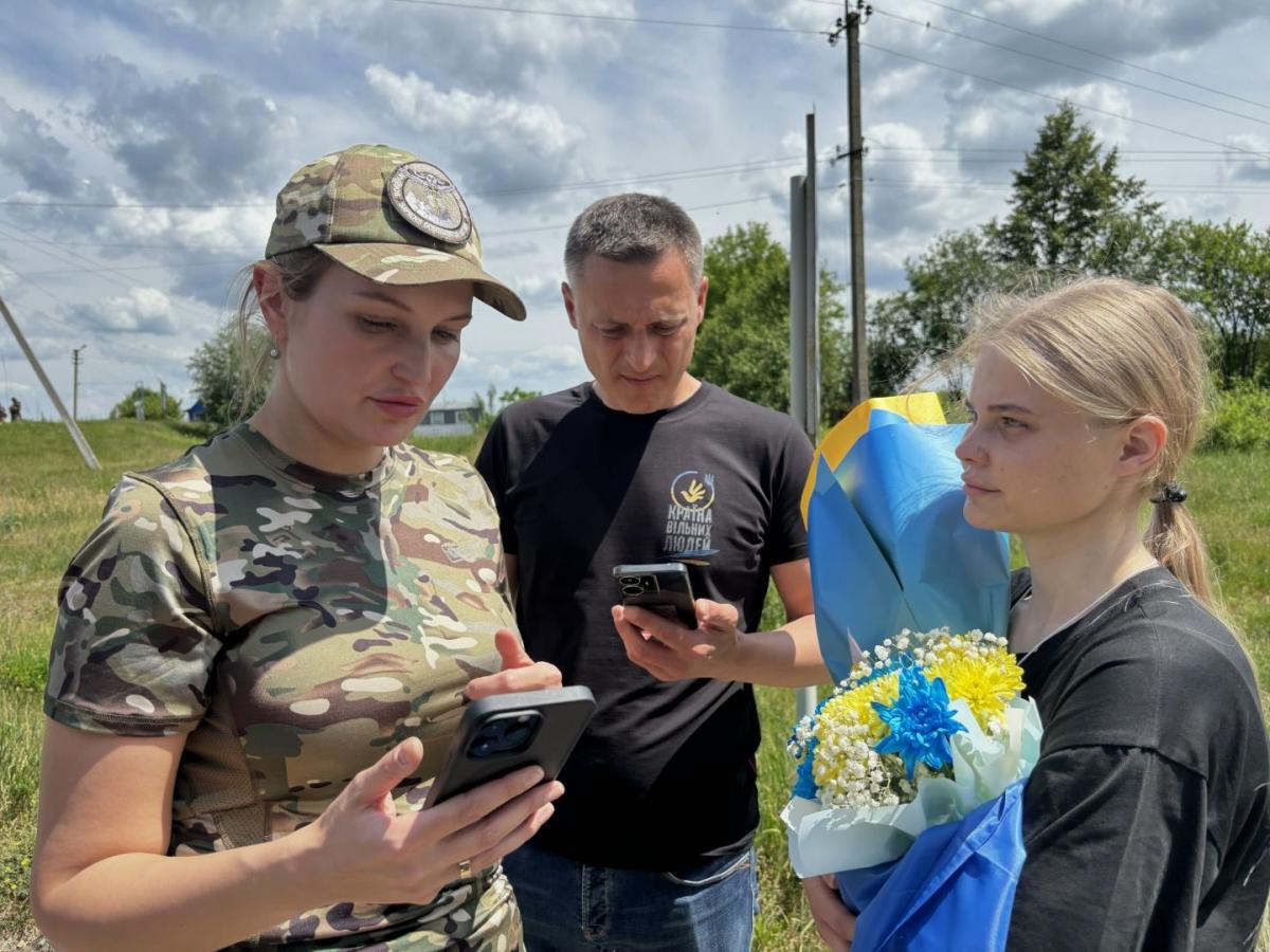 Молода слідча з Маріуполя Мар'яна Чечелюк повернулась з 2-річного російського полону Молода слідча з Маріуполя Мар'яна Чечелюк повернулась з 2-річного російського полону