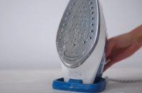 Як почистити підошву праски: робочий спосіб, про який мало хто знає