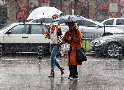 Рясні дощі та зливи з грозами: які області України накриє негода